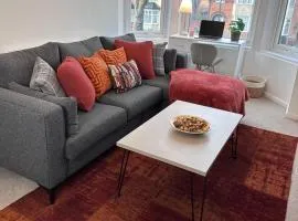 Cosy 2 bed flat, Wi-Fi Netflix, Free Parking