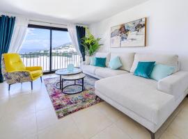 Spectacular views - luxury apartment in resort - Marbella hills, luksushotel i Marbella