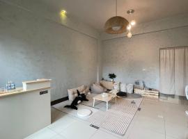 Hi Tray 屋裡有個脆背包客棧, ξενοδοχείο σε Hengchun