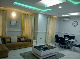 Frontline Homes & Suites 3bedroom Apartment, hotel di Lekki