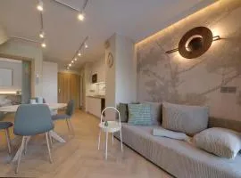 Beżowy Apartament Sun Seasons 24 w Szklarskiej Porębie z Wanną by Noclegi Renters