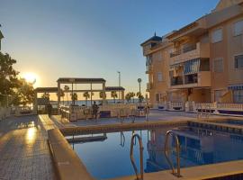 Playa de Los Naufragos Cozy Apartment with Pool