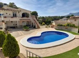 Private/separate floor apartment in a villa near beach