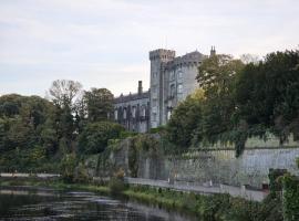 Penthouse Apartment, hotel en Kilkenny