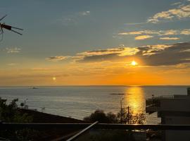 Traditional Seaview Maisonette, hotel with parking in Saronida