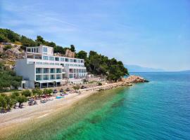 Hotel Saint Hildegard, hotell i Omiš