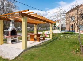 Apartment Paola, Hotel in Hrvatini