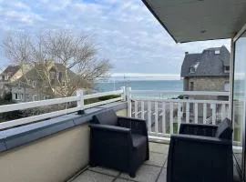 390 Appartement 3 chambres avec vue sur la Grande Plage de Saint-Cast