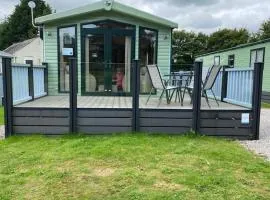 28 Borwick Lakes