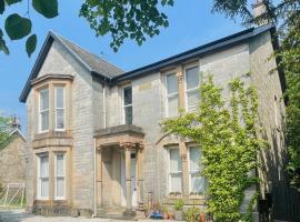 Bishopton Apartment, near Glasgow، فندق في بيشوبتون