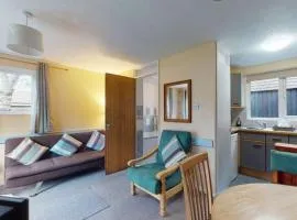 11 Strawberry Hill, Tolroy Manor