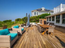 Diana Luxury Retreat: Private Beach and Vineyards, hytte i Wading River