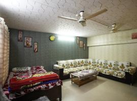 Kashi dham Homestay ( close to Kashi Vishwanath temple and Ghats), hotelli kohteessa Varanasi