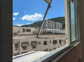 Apê na Rua das Palmeiras Imperiais