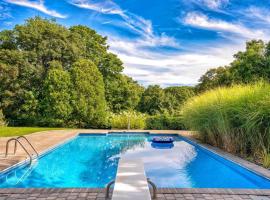 Respite Ranch: Private Pool, Hot Tub, Beach Access, hotell sihtkohas Mattituck