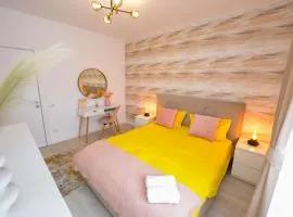 Bucharest Apartment - Private Parking