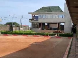 CISFOP: Abomey-Calavi, Cotonou Cadjehoun Havaalanı - COO yakınında bir otel