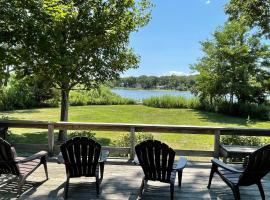 Private Waterfront Home: Dock, Kayaks, cottage in Southold