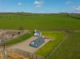 The Stag Pod Farm Stay with Hot Tub Sleeps 2