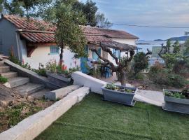 Maison 4 face a la mer grand Jardin Ideal Famille avec pluri Animaux Saint Clair Le Lavandou, cottage au Lavandou