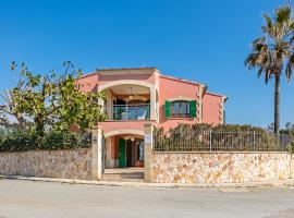 Mallorca Finca Haus mit Pool + direkt am Meer es Trenc. 1A LAGE, hotell i Sa Ràpita