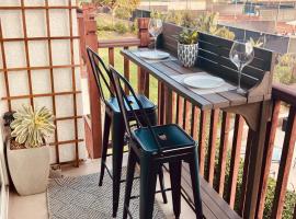 Private Balcony Overlooking Pool - Gated Parking, hotel a Encinitas