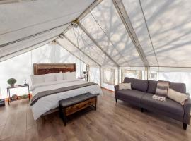 Gateway Glamping, kamp u gradu 'Gateway'