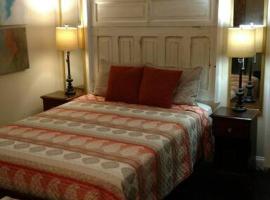 Sunset Studio with Full Kitchen and no fee, Hotel in Florence