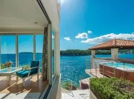 Villa K Dubrovnik-5 bedroom villa with sea access