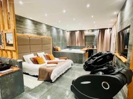Suite luxe l'Infini, hotel v destinaci Istres