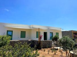 Secret Garden - Apartment with jacuzzi, hotel con spa en Kampos Paros