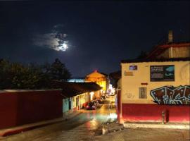 Berlin61 B&B, guest house in San Cristóbal de Las Casas