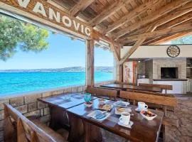 Apartments by the sea Kastel Stafilic, Kastela - 21981