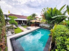 Peaceful Tranquil Villa in Nusa Dua, vacation home in Nusa Dua