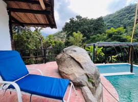 Hostal la roca de Minca, hotel with parking in Santa Marta