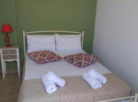 Markora Rooms, hotel en Agios Rokkos