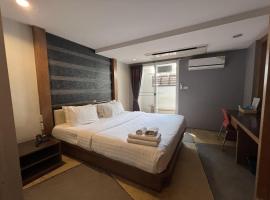 Eurna Resort Hotel, hotell i nærheten av Central Plaza Rama 2 i Bangkok