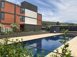 POOL - Lux Wagga Int'l Mill 3 Bedroom Apartment Three - 102