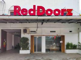 RedDoorz near Prambanan Temple, guesthouse kohteessa Klaten