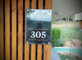 Tarcin Forest Resort Villa No 305，塞拉耶佛的度假屋