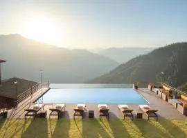 juSTa Cliffend Resort & Spa, Mashobra