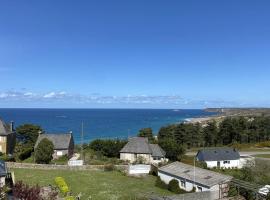 352 - Appartement T2 avec une vue imprenable sur le Cap Fréhel, hotel in Fréhel