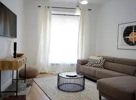 Diaphanous and modern- 2Bd 2Bth- Plaza España