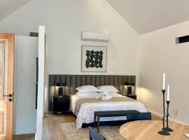 The Haskell Accommodation Collection, hotel near Ernie Els Wines, Stellenbosch