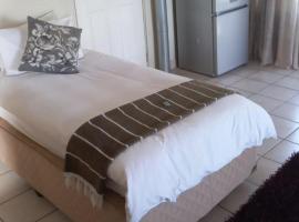 Yacht View Lodge, hotel en Schoemansville