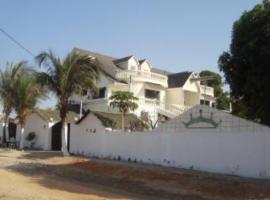 #8 princess apartments, kerr serign,230mt to senegambia strip, hotel in Sere Kunda