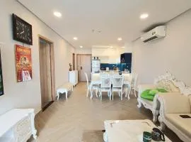 Aria Resort- Căn hộ nghỉ dưỡng tầng 8 hướng biển, hồ bơi sát cạnh bãi tắm riêng (miễn phí)
