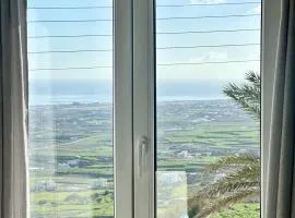 White Swallow Suite Santorini