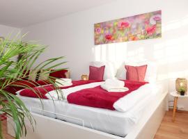 RELAX-RED mit Pool und Sauna, hotel in Scheidegg
