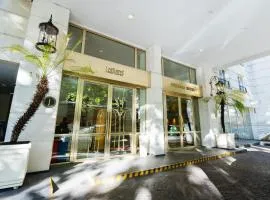 Loi Suites Recoleta Hotel